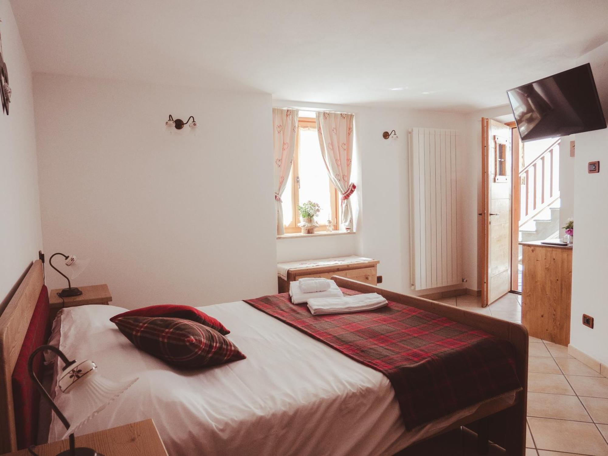 La Majon De Fohten Montjovet Exteriér fotografie