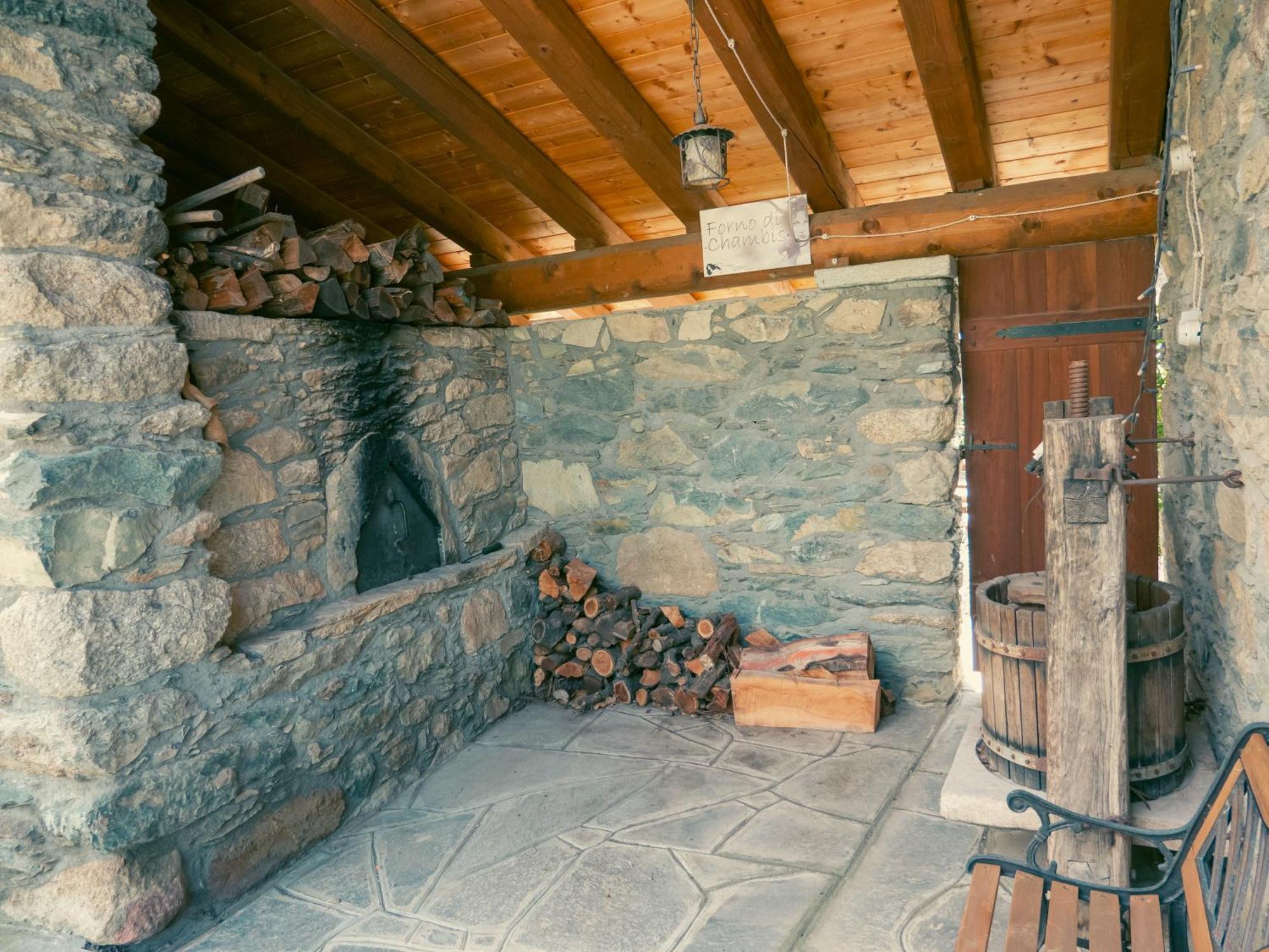 La Majon De Fohten Montjovet Exteriér fotografie