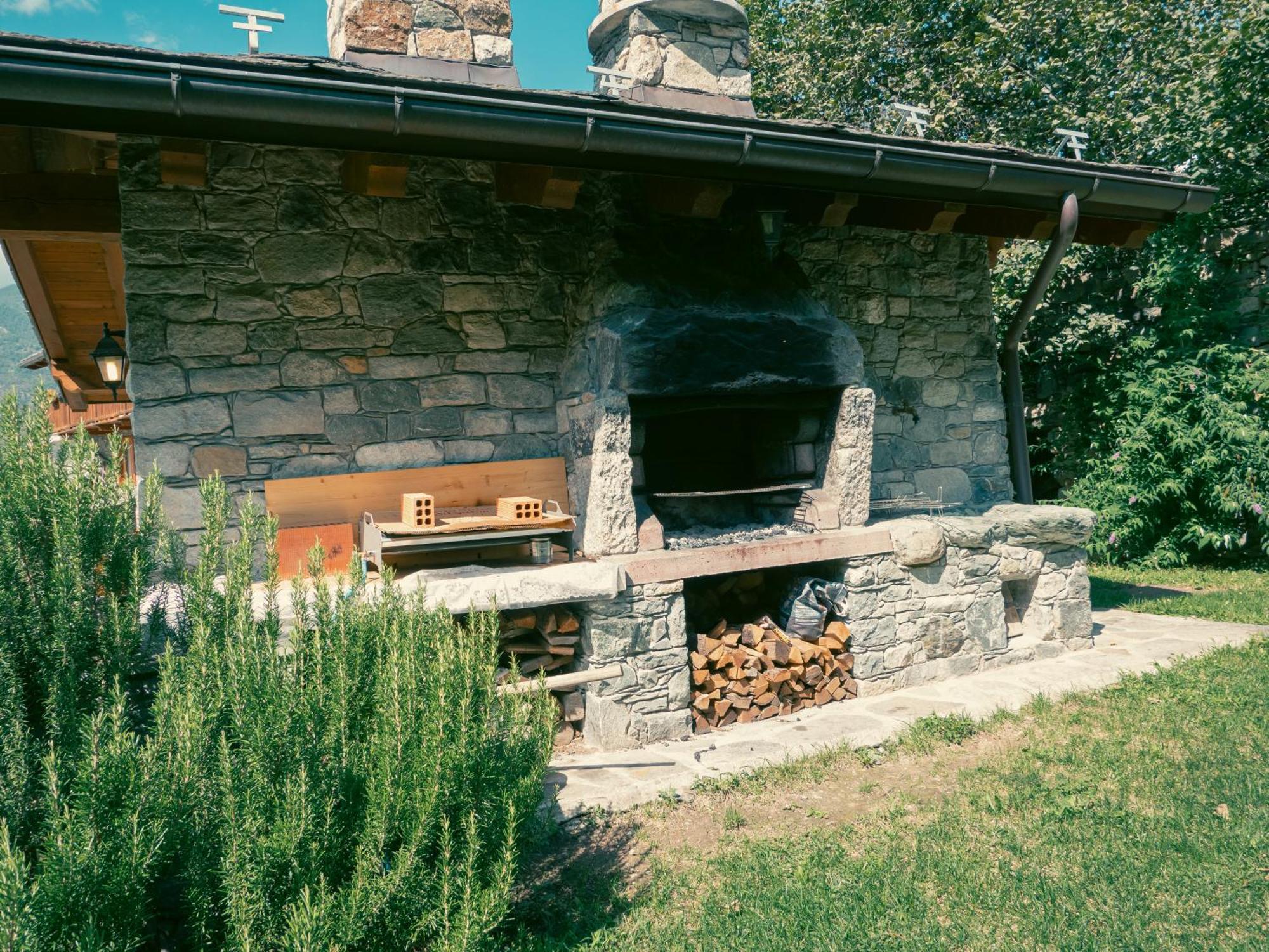La Majon De Fohten Montjovet Exteriér fotografie
